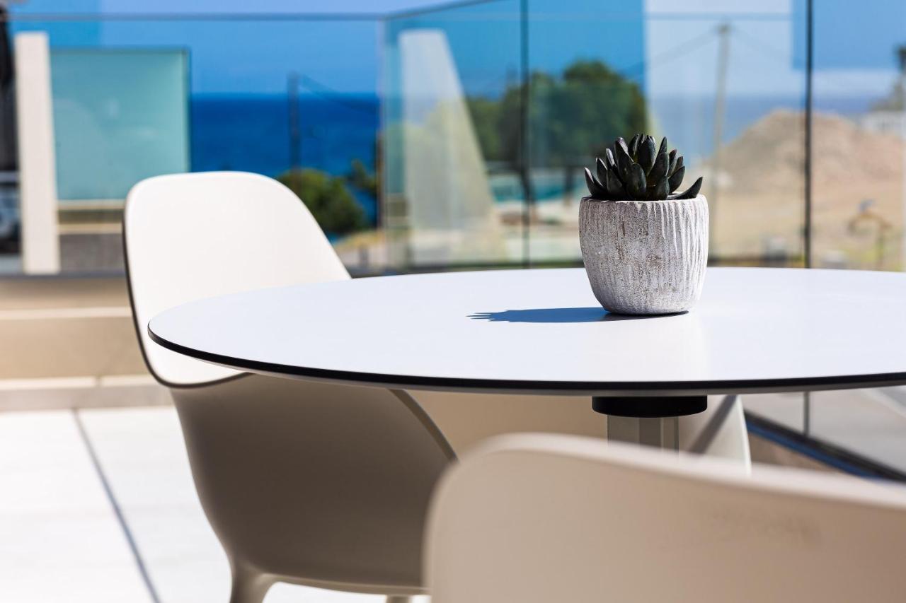 Lagoon Seabreeze Villa, Sumptuous Retreat, By Thinkvilla Pánormos Exteriér fotografie